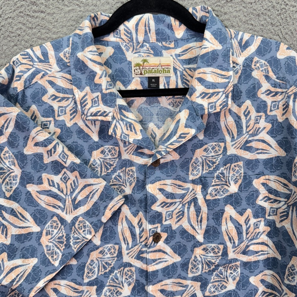 Patagonia Shirt Mens XL Blue Floral Pataloha Button Up Coastal Vacation Hawaiian